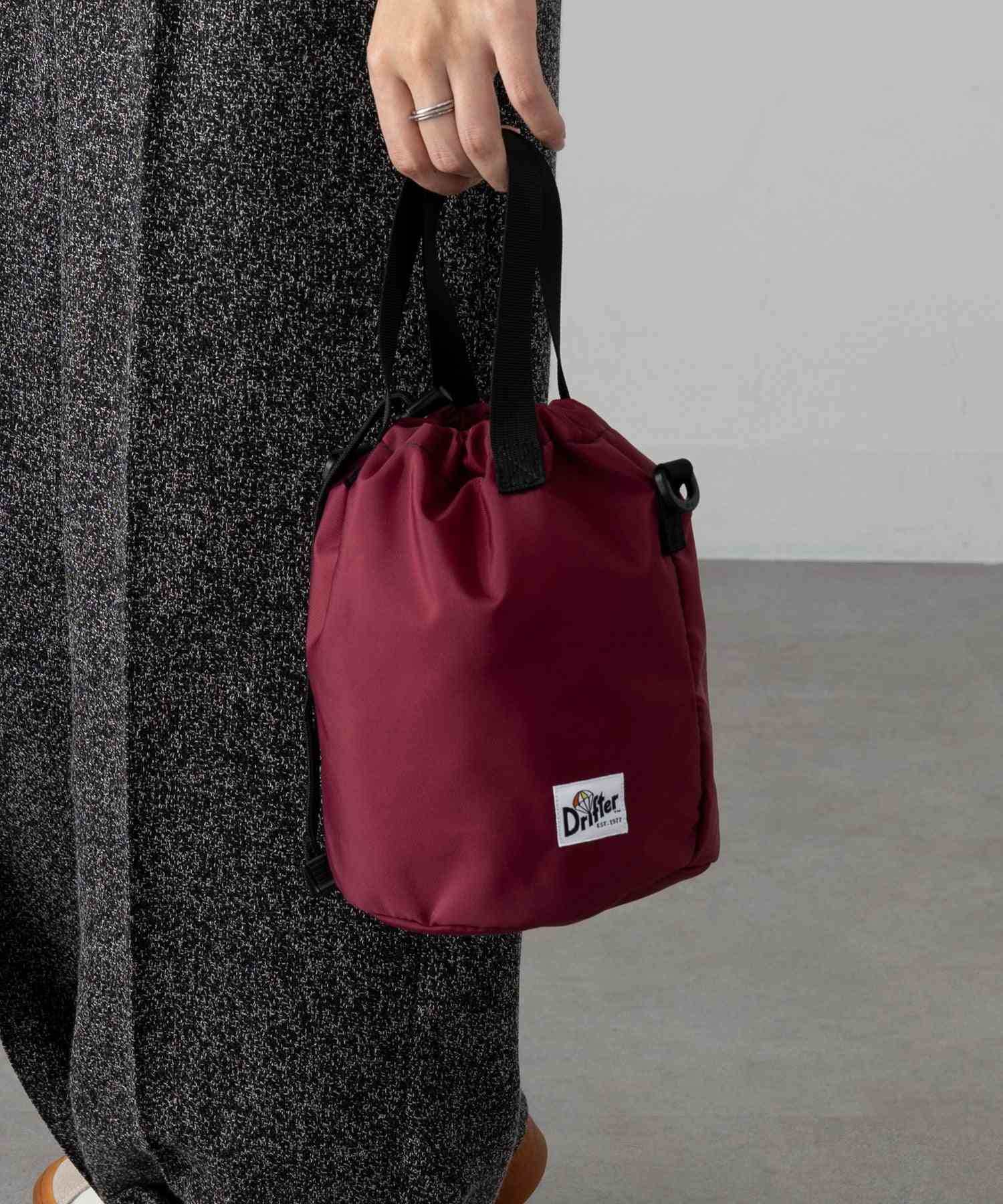 ドリフター Drifter DRAWSTRING POUCH ドリフター円マチドローストリングショルダーバッグ （バーガンディー） バーガンディー