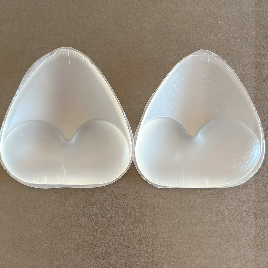 ダイヤモンドハーツ Diamond Hearts 【水着に使える】らくらく盛れる三角クリアタイプシリコンパッド 水着やブラジャーに入れるだけ （クリア） クリア