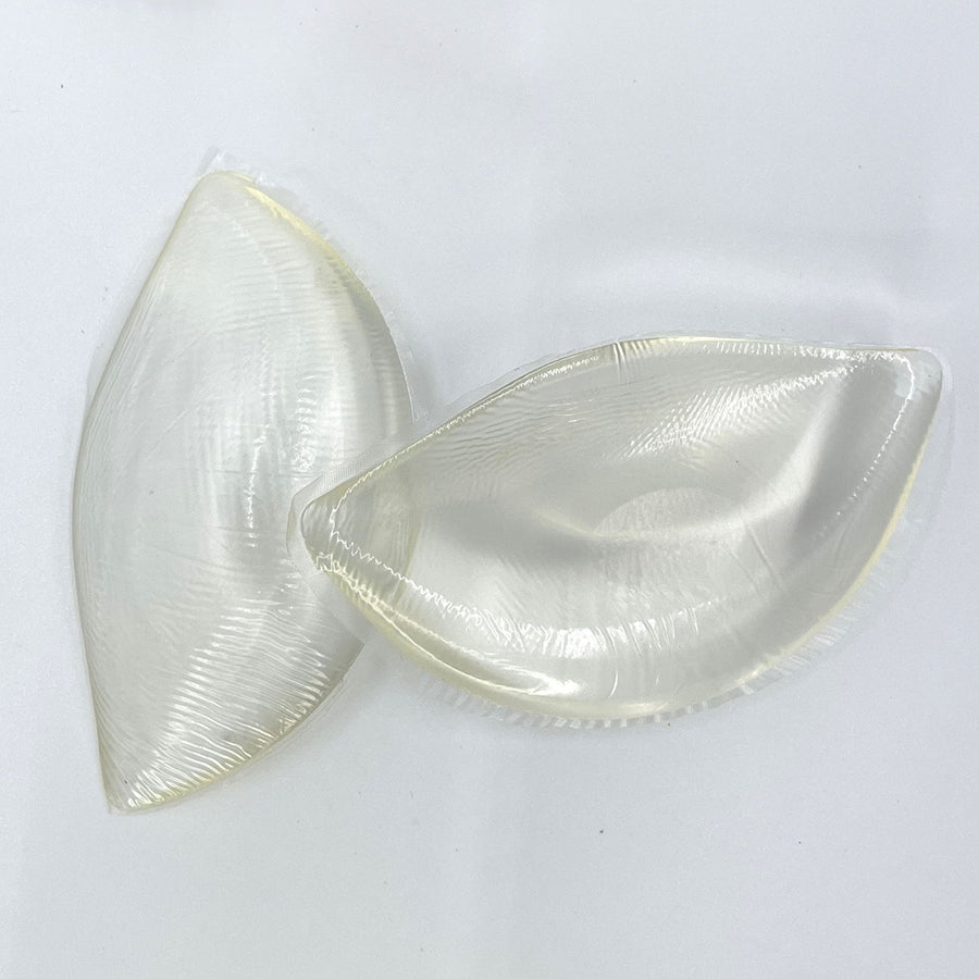 ダイヤモンドハーツ Diamond Hearts 【訳あり新品】 【水着に使える】らくらく盛れるリーフ型クリアタイプシリコンパッド 水着やブラジャーに入れるだけ （クリア） クリア