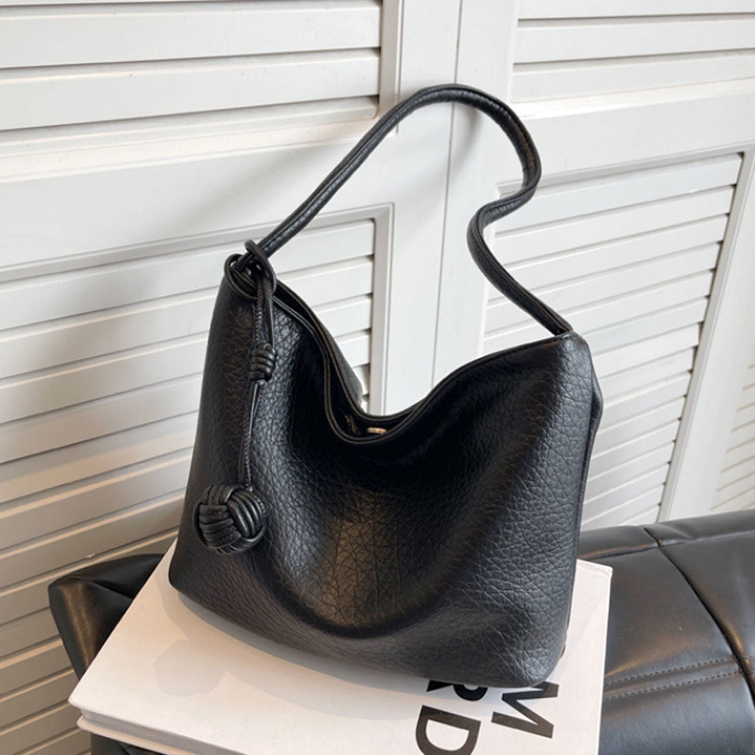 Dewlily Fake Leather Shoulder Bag for Women, Teens, 20s, 30s, Korean Fashion, Casual, Simple, Cute Bag, Outing, Commuting, Black, White