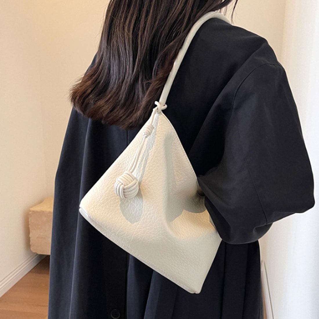 Dewlily Fake Leather Shoulder Bag for Women, Teens, 20s, 30s, Korean Fashion, Casual, Simple, Cute Bag, Outing, Commuting, Black, White