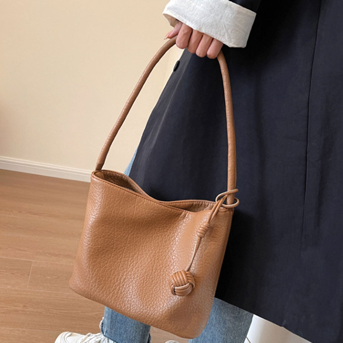Dewlily Fake Leather Shoulder Bag for Women, Teens, 20s, 30s, Korean Fashion, Casual, Simple, Cute Bag, Outing, Commuting, Black, White