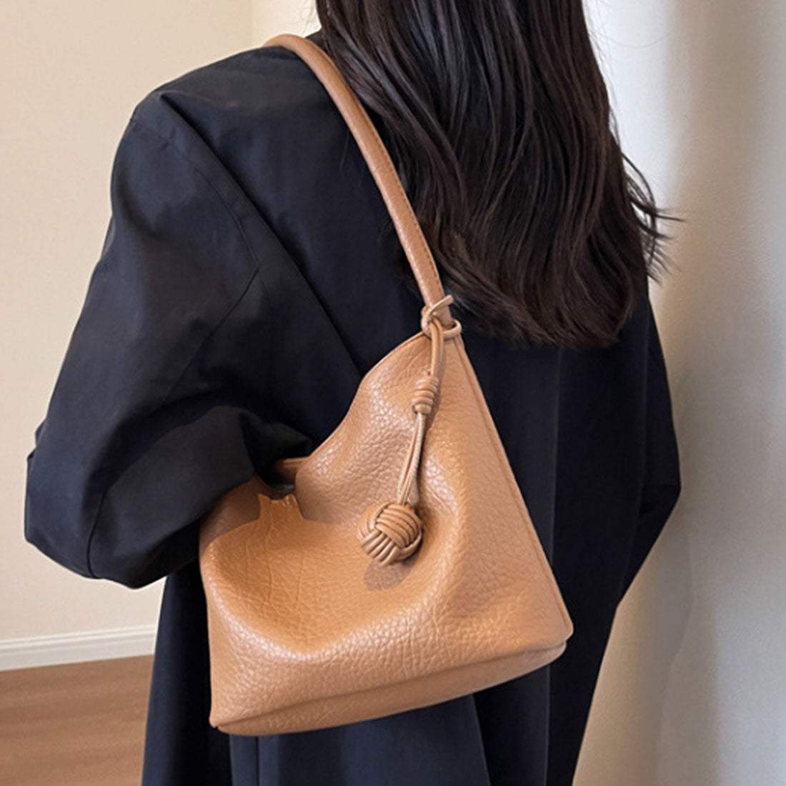 Dewlily Fake Leather Shoulder Bag for Women, Teens, 20s, 30s, Korean Fashion, Casual, Simple, Cute Bag, Outing, Commuting, Black, White
