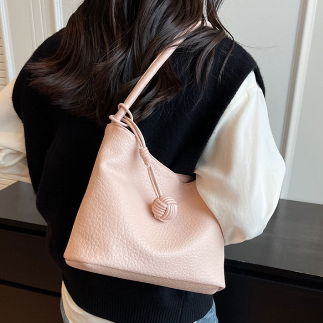 Dewlily Fake Leather Shoulder Bag for Women, Teens, 20s, 30s, Korean Fashion, Casual, Simple, Cute Bag, Outing, Commuting, Black, White