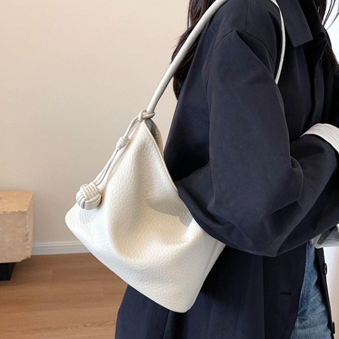 Dewlily Fake Leather Shoulder Bag for Women, Teens, 20s, 30s, Korean Fashion, Casual, Simple, Cute Bag, Outing, Commuting, Black, White