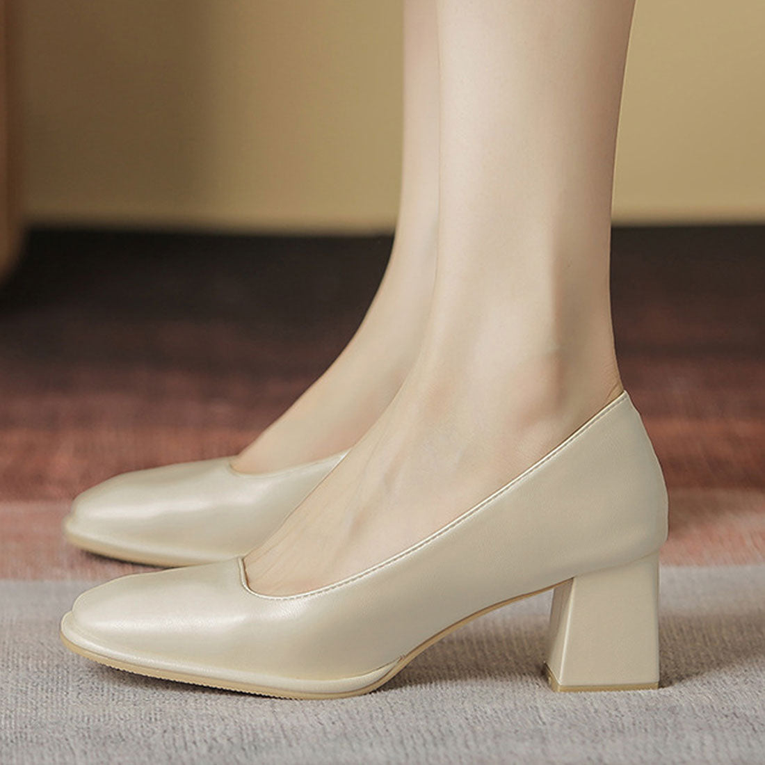 Dewlily Simple Pumps with Heels Korean Fashion for Teens, 20s, and 30s Chunky Heels Easy to Walk in Memory Foam Insoles Comfortable to Wear Great for Work and Job Hunting