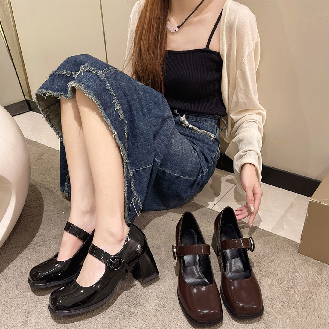 德尤莉 Dewlily 鑽石光澤皮帶高跟鞋 女士 10代 20代 30代 韓國時尚 休閒 鞋子 鞋 高跟粗跟 素色 春季 夏季 秋季 時尚 成人