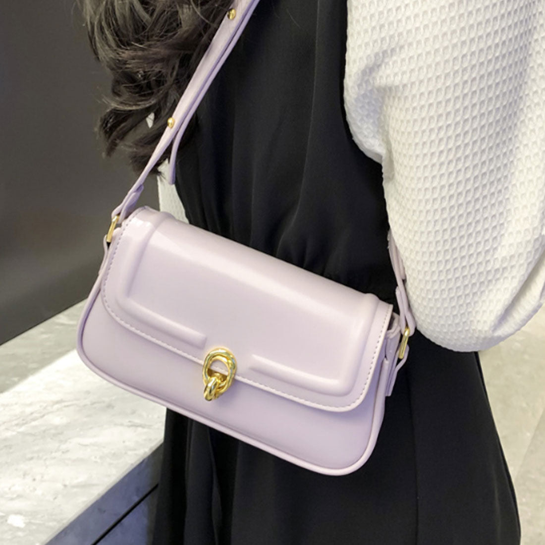 デューリリー Dewlily シンプルショルダーバッグ 韓国ファッション 10代 20代 30代 レトロ感 シンプル ミニショルダーバッグ パステルカラー ワンポイント 大人可愛い,パープル