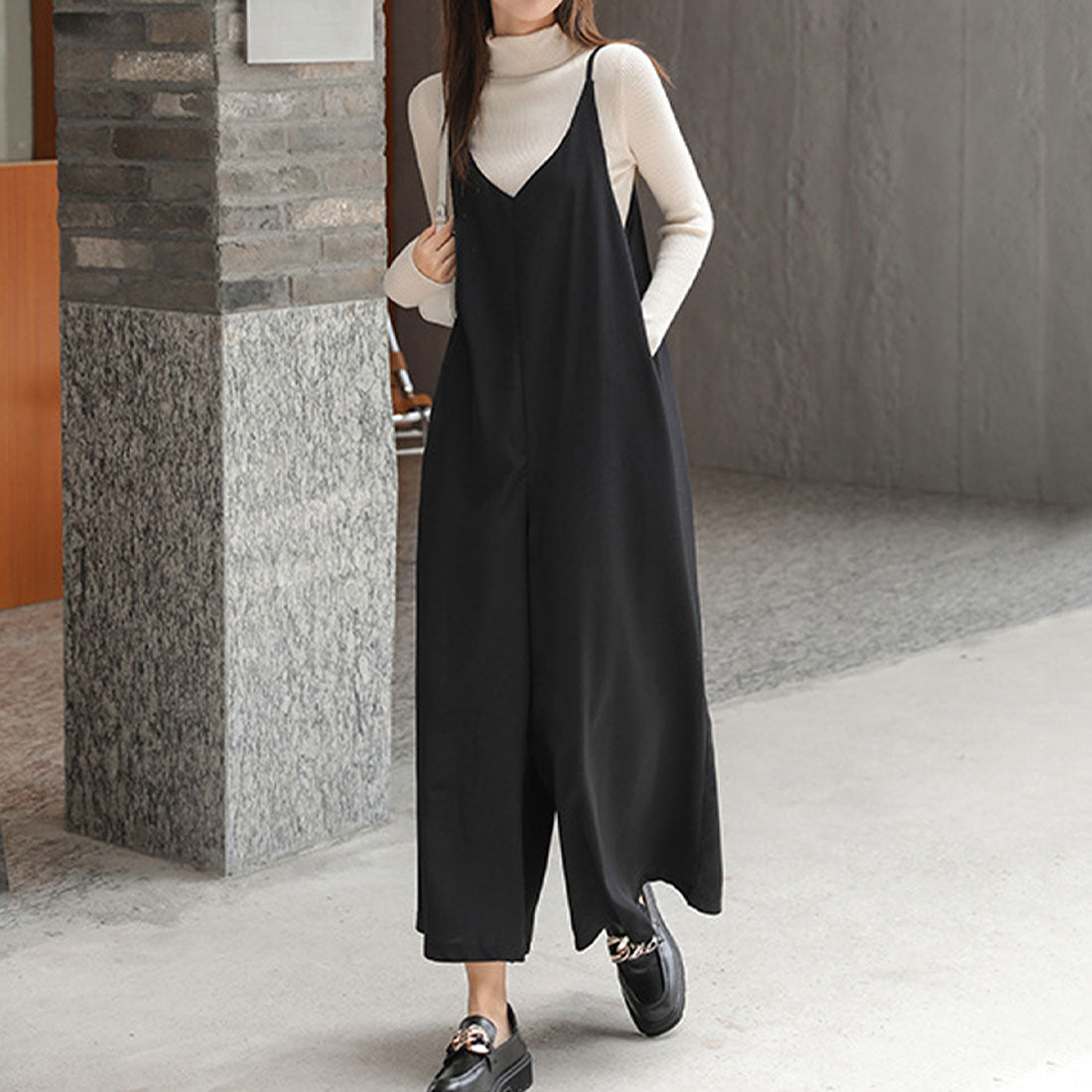 デューリリー Dewlily Vネックワイドレッグサロペット レディース 無地 10代 20代 30代 韓国ファッション オールインワン 9分丈 スクール 大きいサイズ フレアパンツ 可愛い 楽ちん