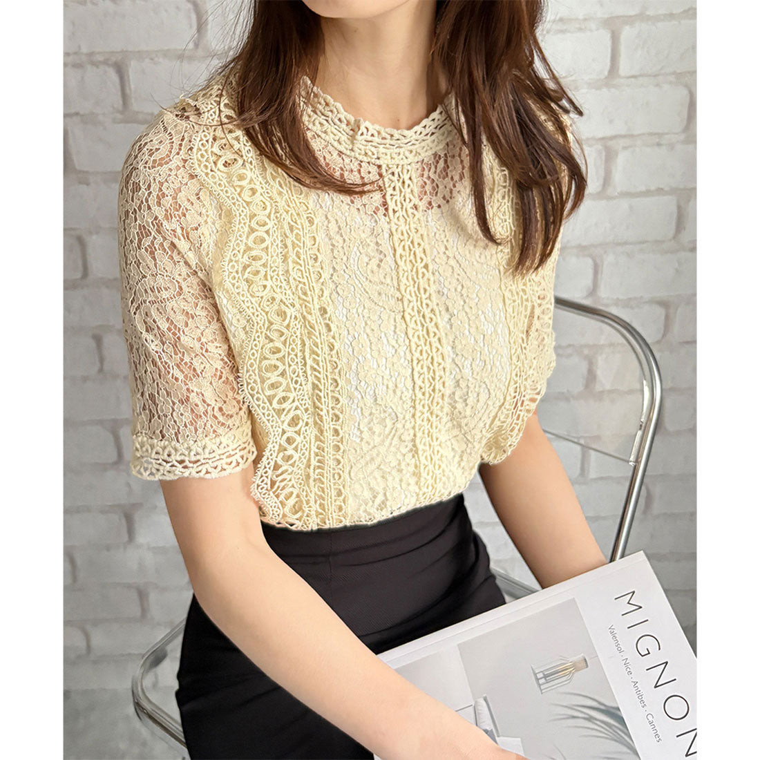 デューリリー Dewlily ラウンドネック半袖レースシャツ レディース 韓国 カジュアル 半袖 トップス かわいい おしゃれ 着回し お出かけ 透け感 抜け感 上品 春 夏 花柄 （ブラック） ブラック