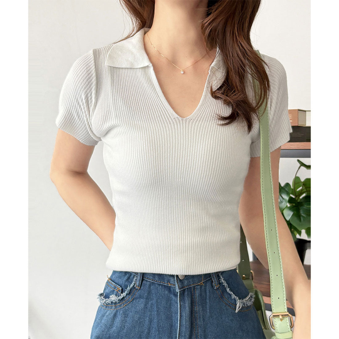 デューリリー Dewlily スキッパー半袖ポロニット レディース 韓国 カジュアル シンプル ショート丈 おしゃれ かわいい 大人 春 夏 着回し お出かけ トップス シャツ （イエロー） イエロー