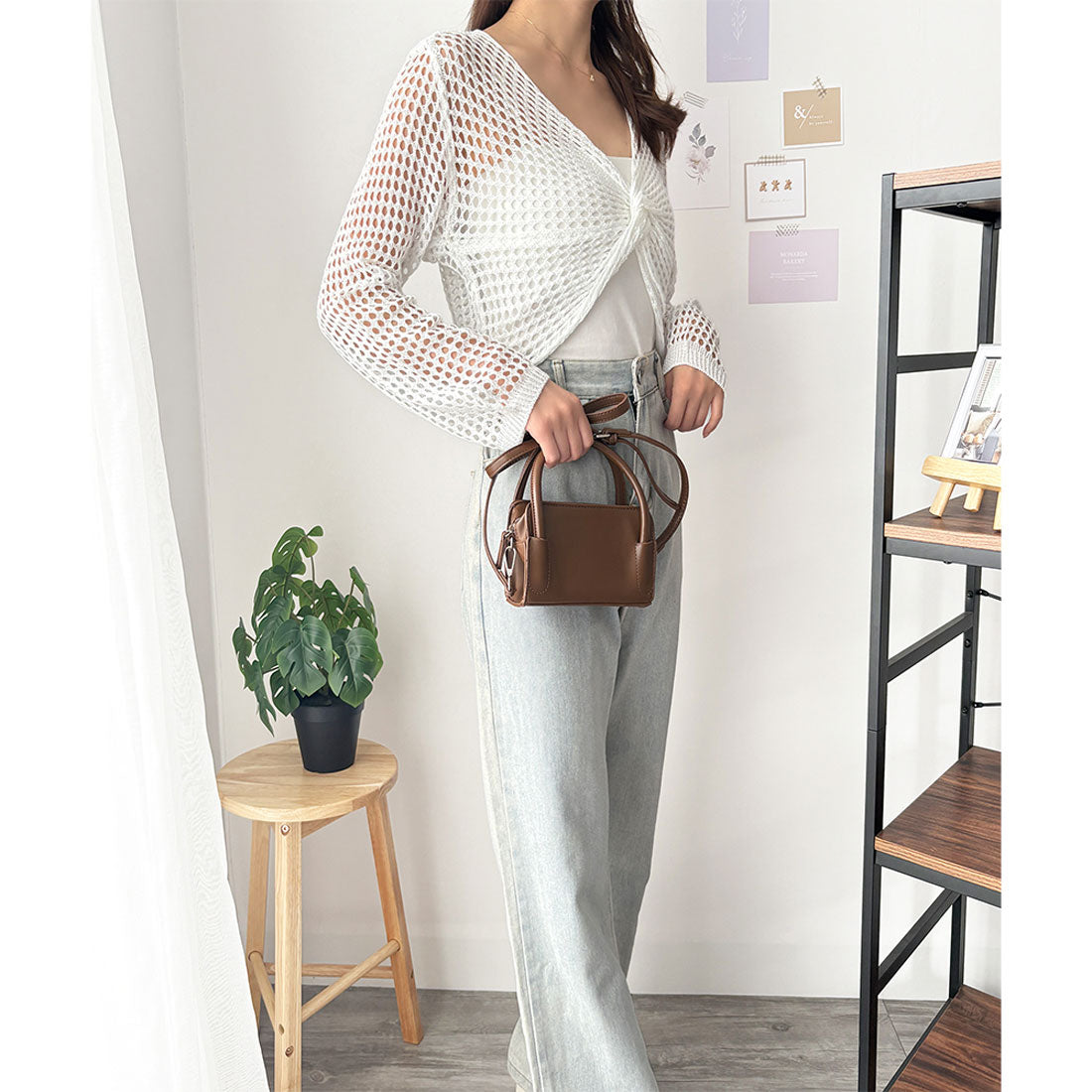 デューリリー Dewlily 透かし編みねじりショートトップス 韓国 ファッション レディース 春夏 着回し 万能 軽量 通気性 体型カバー 軽やか 通勤 旅行 カジュアル （ブラック） ブラック
