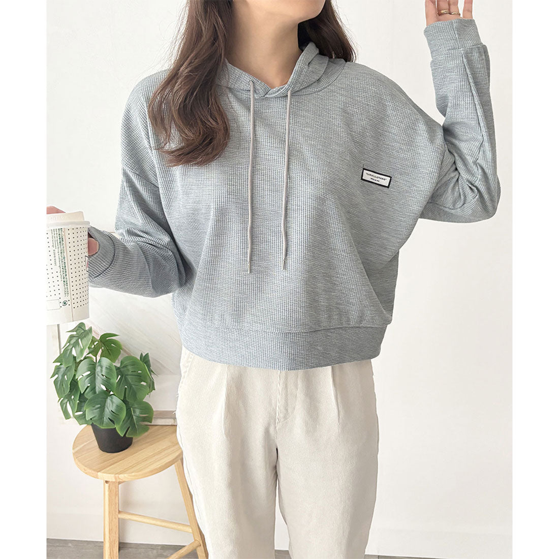 デューリリー Dewlily フード付きプルオーバー 韓国 ファッション レディース 春夏 着回し フーディー 長袖 ワッフル生地 軽量 季節感 体型カバー 通勤 カジュアル （ホワイト） ホワイト