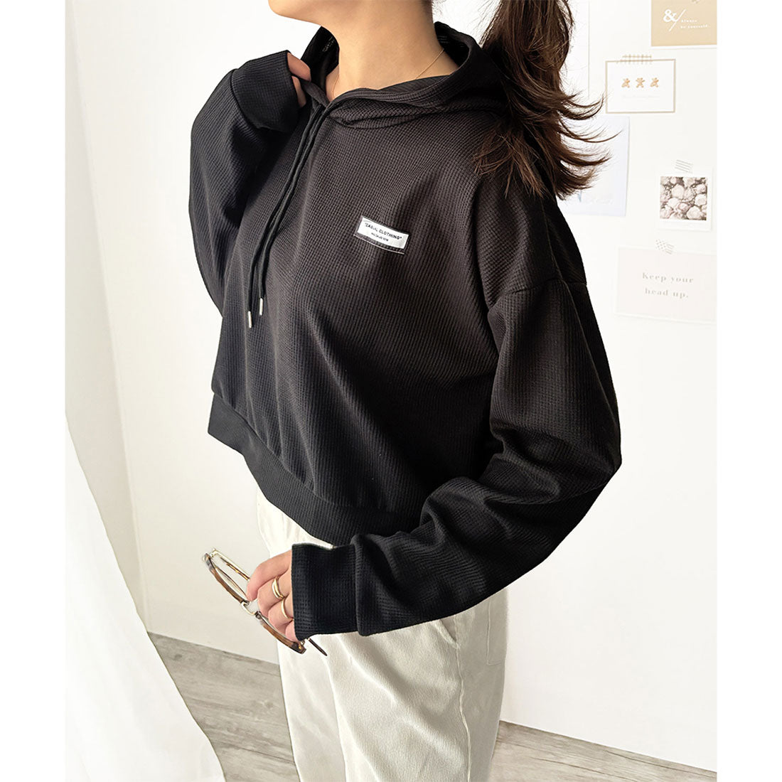 デューリリー Dewlily フード付きプルオーバー 韓国 ファッション レディース 春夏 着回し フーディー 長袖 ワッフル生地 軽量 季節感 体型カバー 通勤 カジュアル （ホワイト） ホワイト