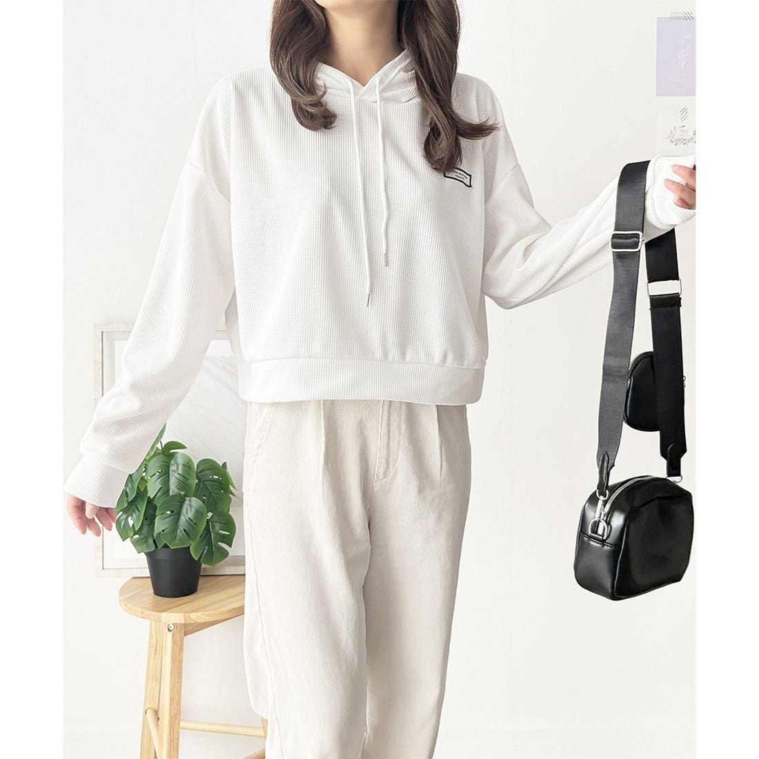デューリリー Dewlily フード付きプルオーバー 韓国 ファッション レディース 春夏 着回し フーディー 長袖 ワッフル生地 軽量 季節感 体型カバー 通勤 カジュアル （ホワイト） ホワイト