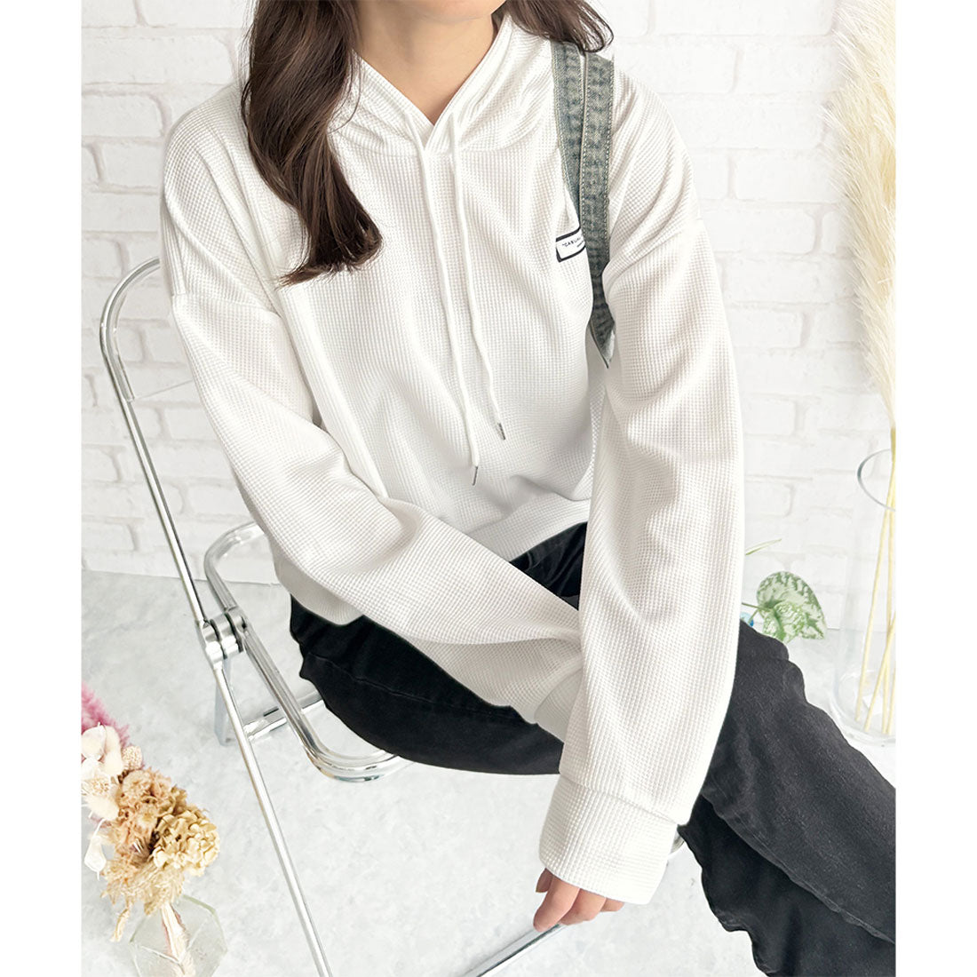 デューリリー Dewlily フード付きプルオーバー 韓国 ファッション レディース 春夏 着回し フーディー 長袖 ワッフル生地 軽量 季節感 体型カバー 通勤 カジュアル （ホワイト） ホワイト