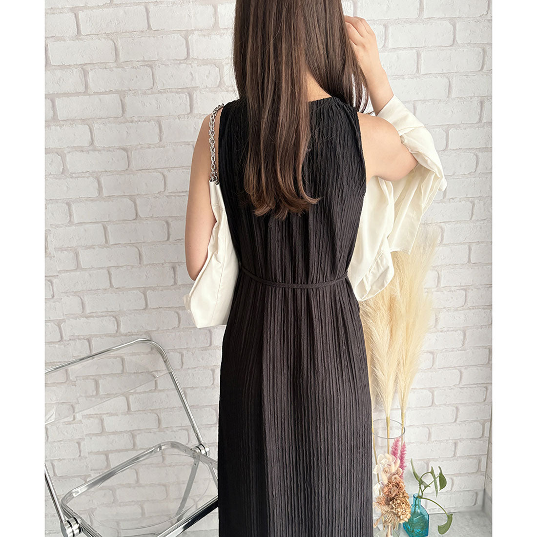 デューリリー Dewlily シャーリングタッチロングワンピース ロング丈 ノースリーブ プリーツ風 一枚コーデ 韓国 ファッション レディース 春夏 着回し 体型カバー （ブラック） ブラック