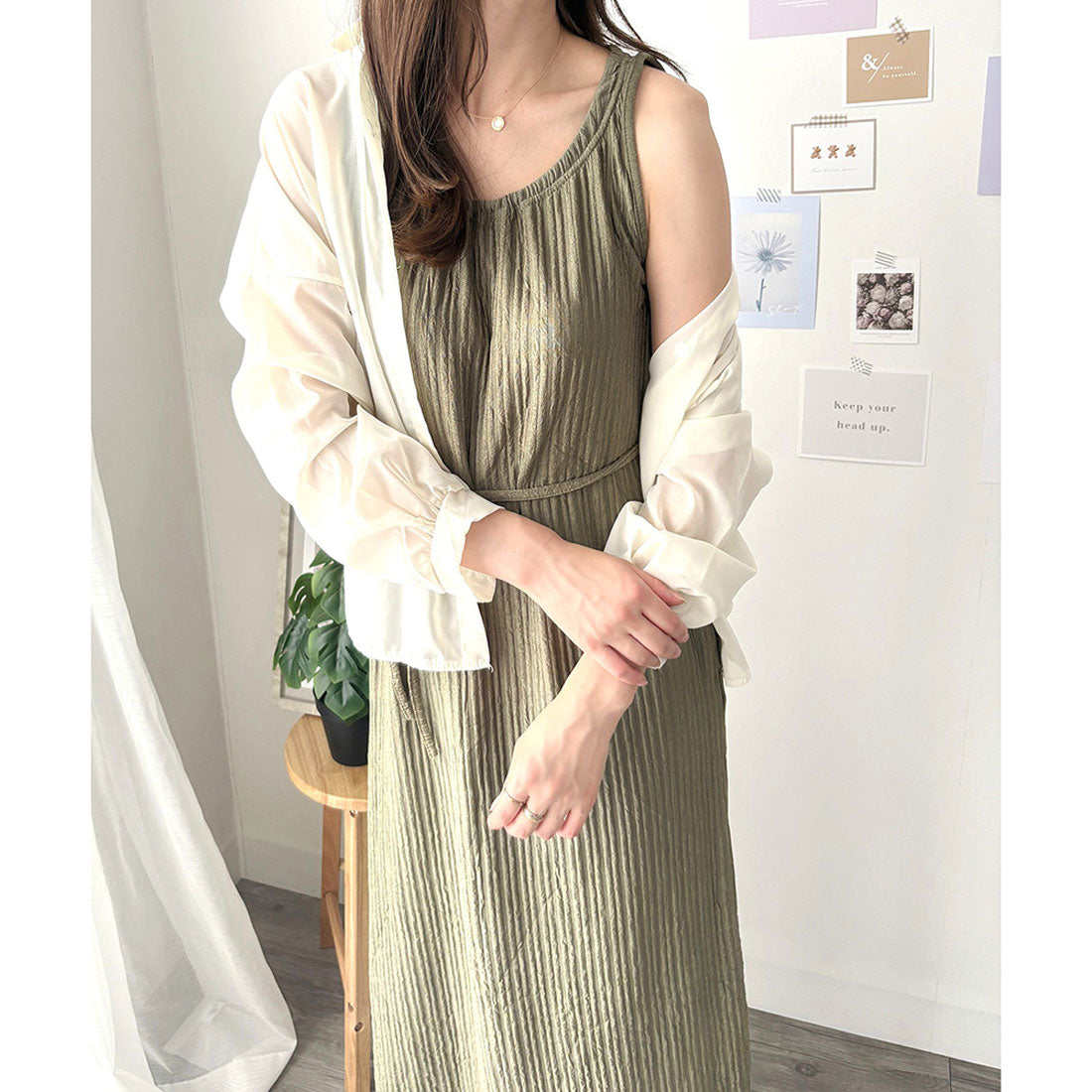 デューリリー Dewlily シャーリングタッチロングワンピース ロング丈 ノースリーブ プリーツ風 一枚コーデ 韓国 ファッション レディース 春夏 着回し 体型カバー （ブラック） ブラック