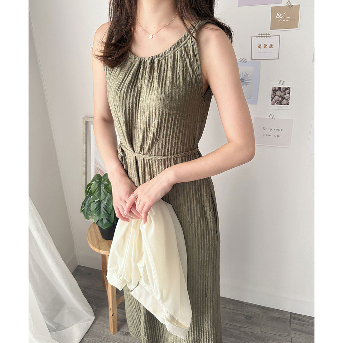デューリリー Dewlily シャーリングタッチロングワンピース ロング丈 ノースリーブ プリーツ風 一枚コーデ 韓国 ファッション レディース 春夏 着回し 体型カバー （ブラック） ブラック