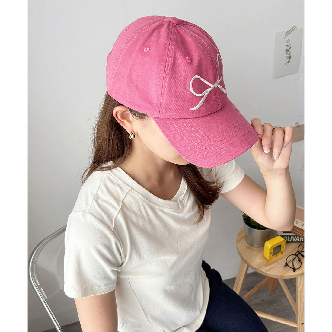 デューリリー Dewlily リボン刺繍キャップ レディース ベースボールキャップ 帽子 韓国ファッション ガーリー 春夏秋冬 日差し避け カジュアル スポーティー ローキャップ （ブラック） ブラック
