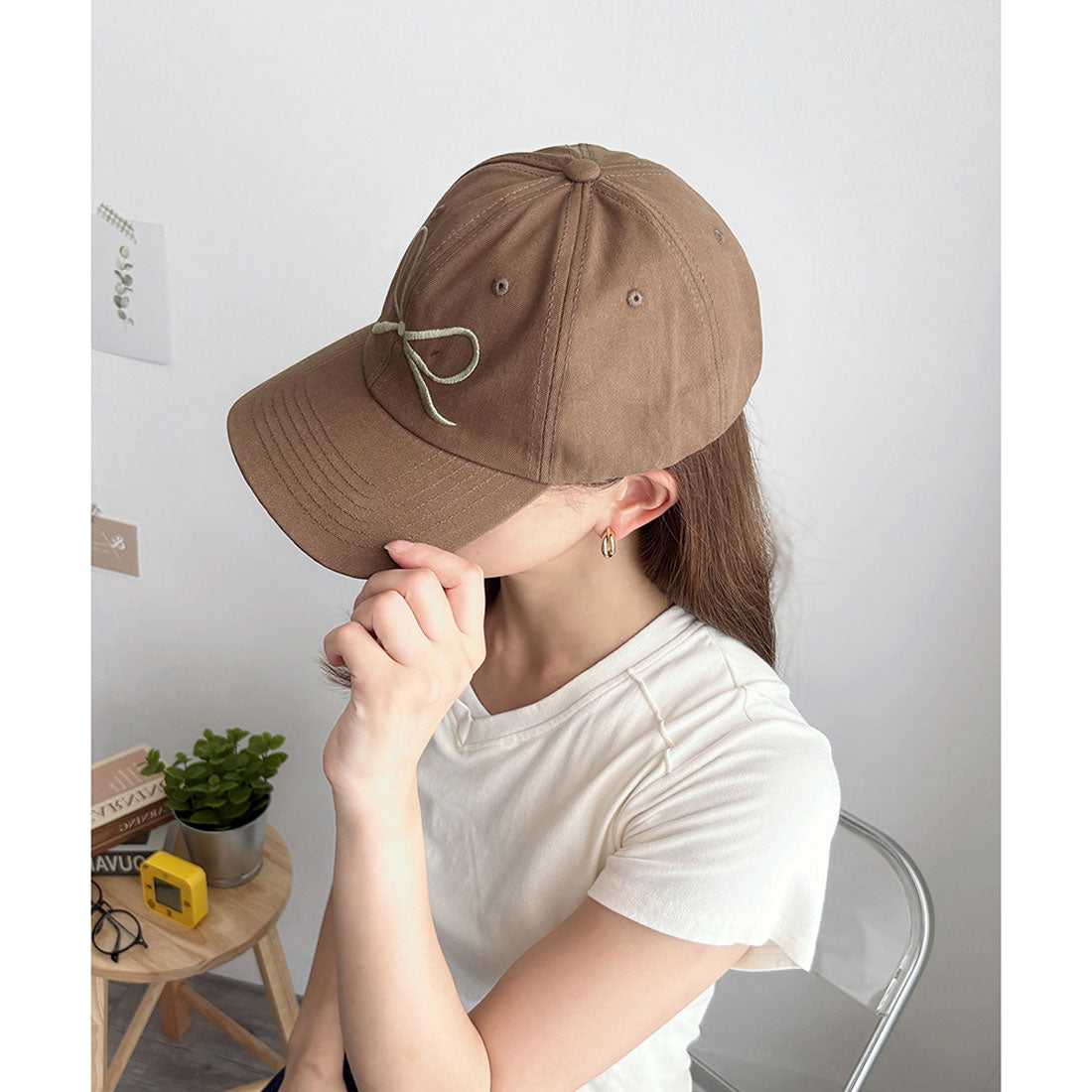 デューリリー Dewlily リボン刺繍キャップ レディース ベースボールキャップ 帽子 韓国ファッション ガーリー 春夏秋冬 日差し避け カジュアル スポーティー ローキャップ （ブラック） ブラック