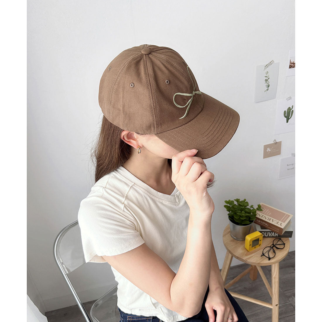 デューリリー Dewlily リボン刺繍キャップ レディース ベースボールキャップ 帽子 韓国ファッション ガーリー 春夏秋冬 日差し避け カジュアル スポーティー ローキャップ （ブラック） ブラック