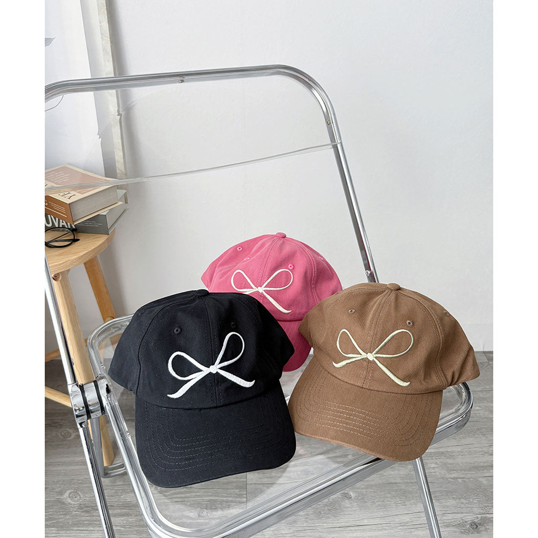 デューリリー Dewlily リボン刺繍キャップ レディース ベースボールキャップ 帽子 韓国ファッション ガーリー 春夏秋冬 日差し避け カジュアル スポーティー ローキャップ （ブラック） ブラック