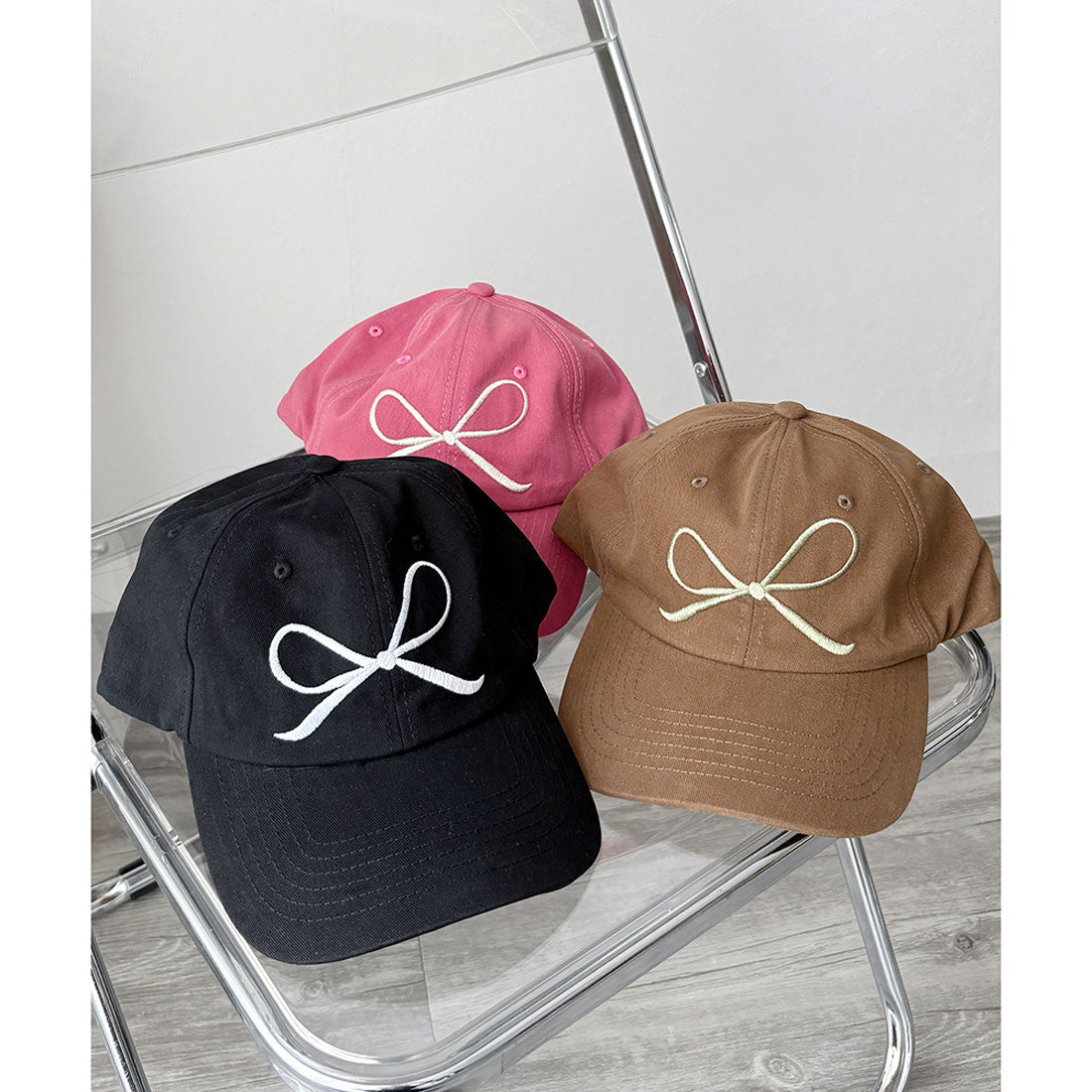デューリリー Dewlily リボン刺繍キャップ レディース ベースボールキャップ 帽子 韓国ファッション ガーリー 春夏秋冬 日差し避け カジュアル スポーティー ローキャップ （ブラック） ブラック