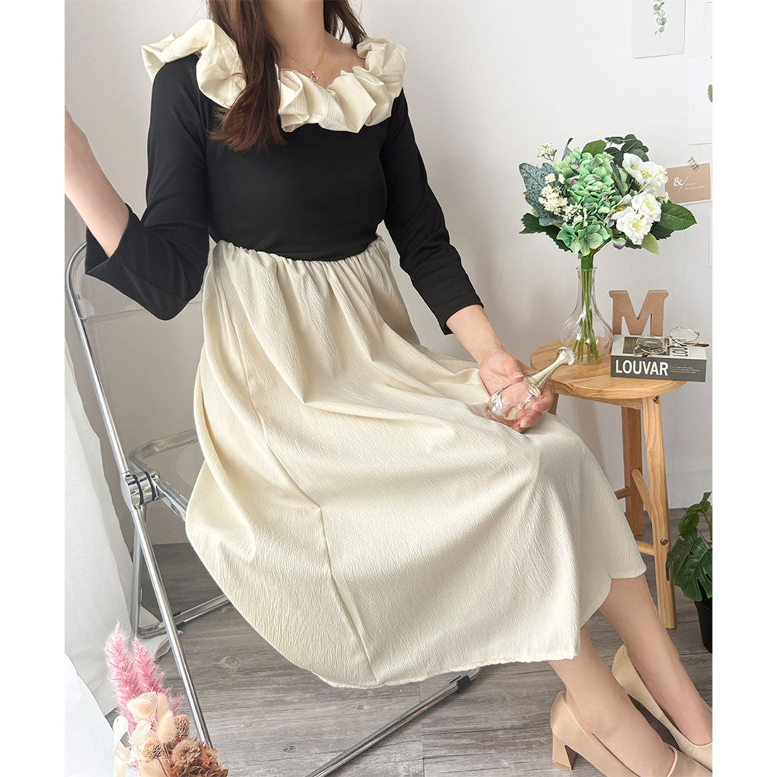 デューリリー Dewlily フリルオフショルダーワンピース レディース ロング丈 バイカラー 長袖ドレス 肩見せ 大人可愛い 韓国風 上品 フレア 春夏秋 デート 配色 おしゃれ （アイボリー） アイボリー