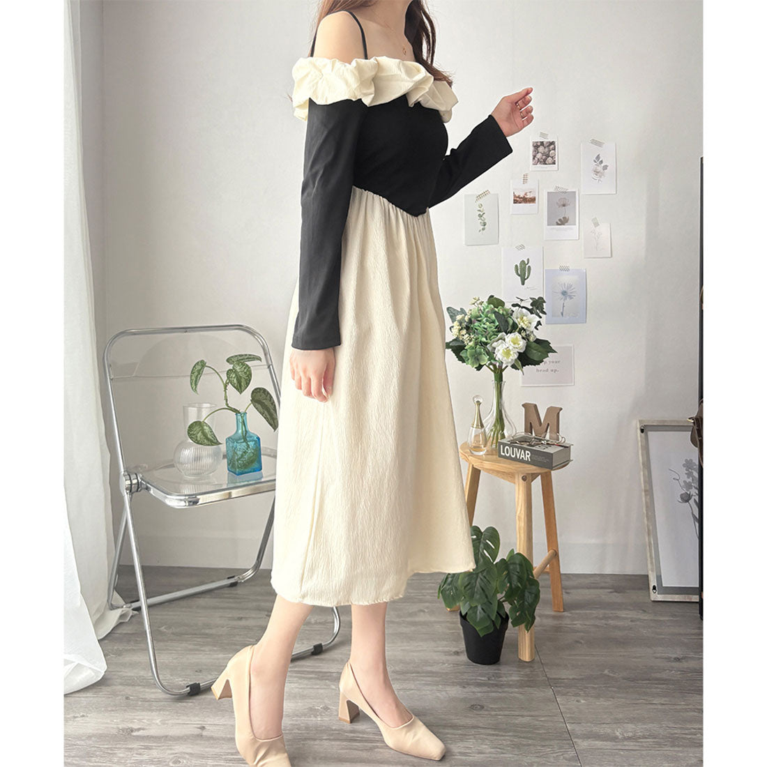 デューリリー Dewlily フリルオフショルダーワンピース レディース ロング丈 バイカラー 長袖ドレス 肩見せ 大人可愛い 韓国風 上品 フレア 春夏秋 デート 配色 おしゃれ （アイボリー） アイボリー