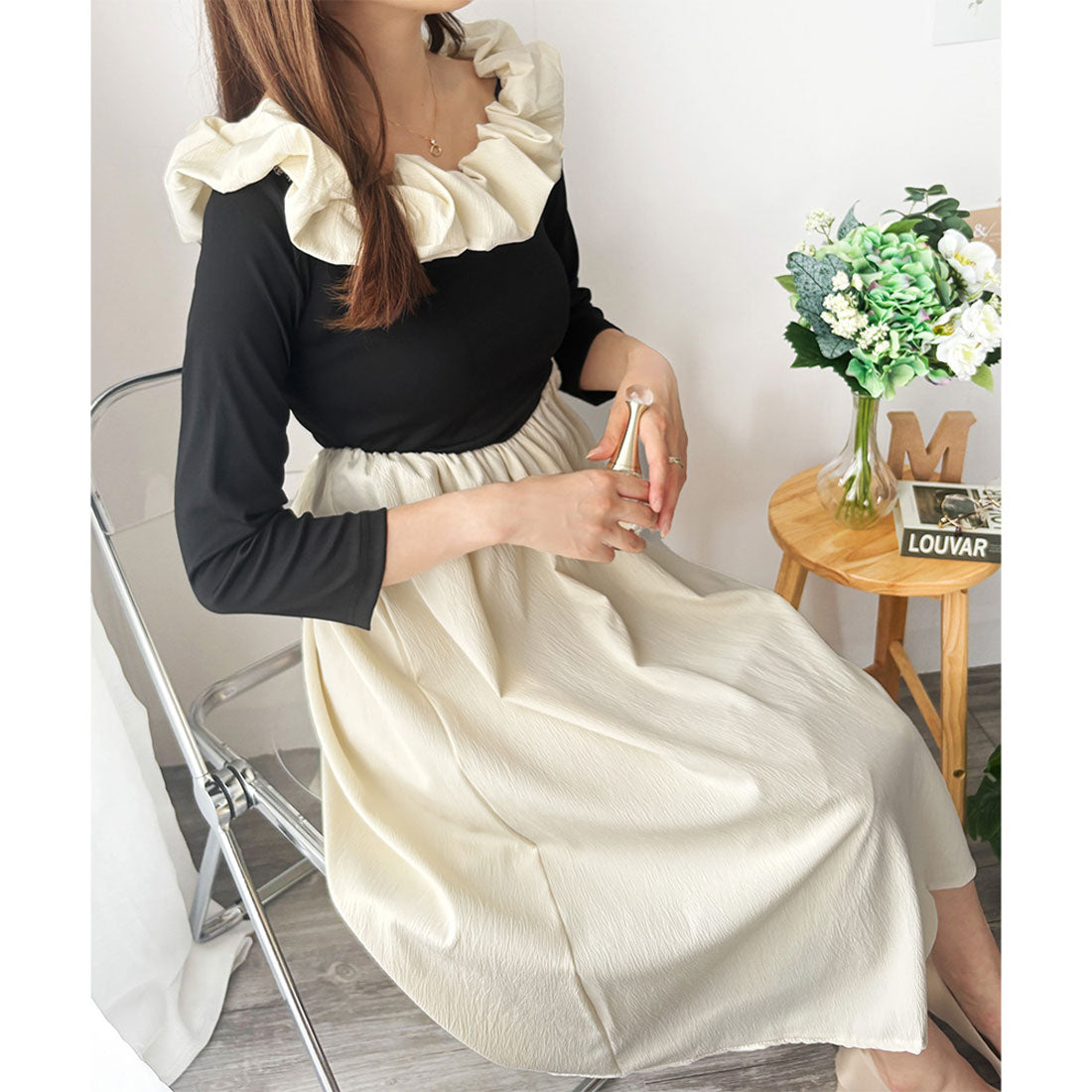 デューリリー Dewlily フリルオフショルダーワンピース レディース ロング丈 バイカラー 長袖ドレス 肩見せ 大人可愛い 韓国風 上品 フレア 春夏秋 デート 配色 おしゃれ （アイボリー） アイボリー