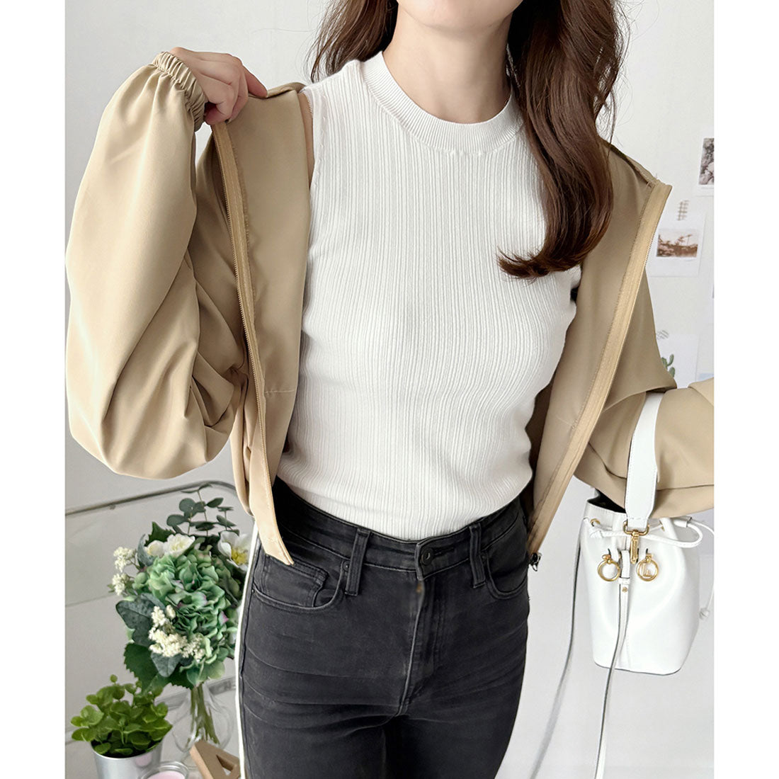 デューリリー Dewlily ショート丈ドロストブルゾン ライトアウター ジャケット ショート丈 韓国 ファッション レディース 春夏秋 着回し カバー 通勤 旅行 おしゃれ （ブラック） ブラック