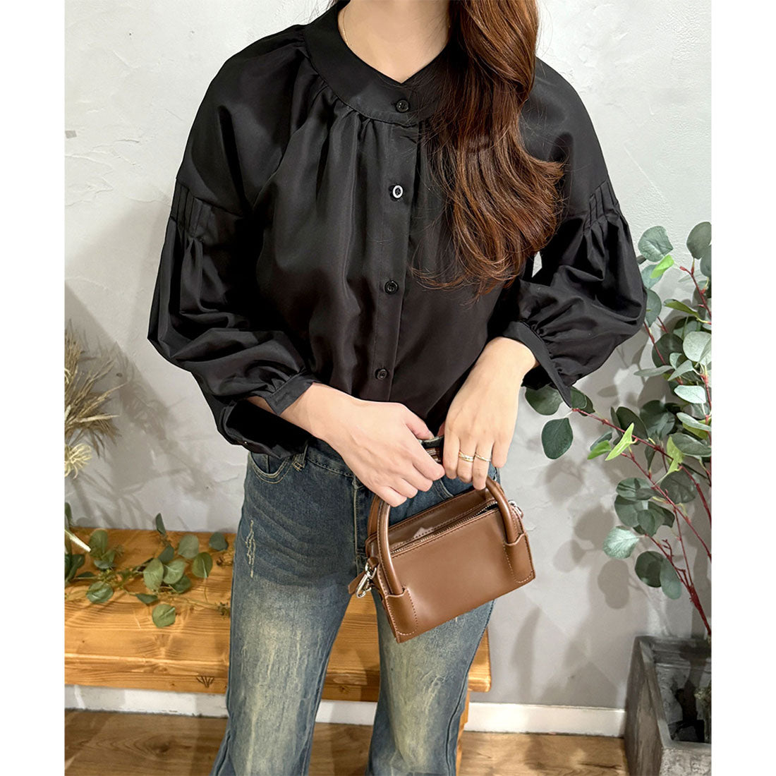 デューリリー Dewlily リラックスパフスリーブブラウス 体型カバー 長袖 ギャザー デイリー着回し 大人可愛い 上品きれいめ シンプル 無地 トップス 白 オフィス 韓国 （ブラック） ブラック