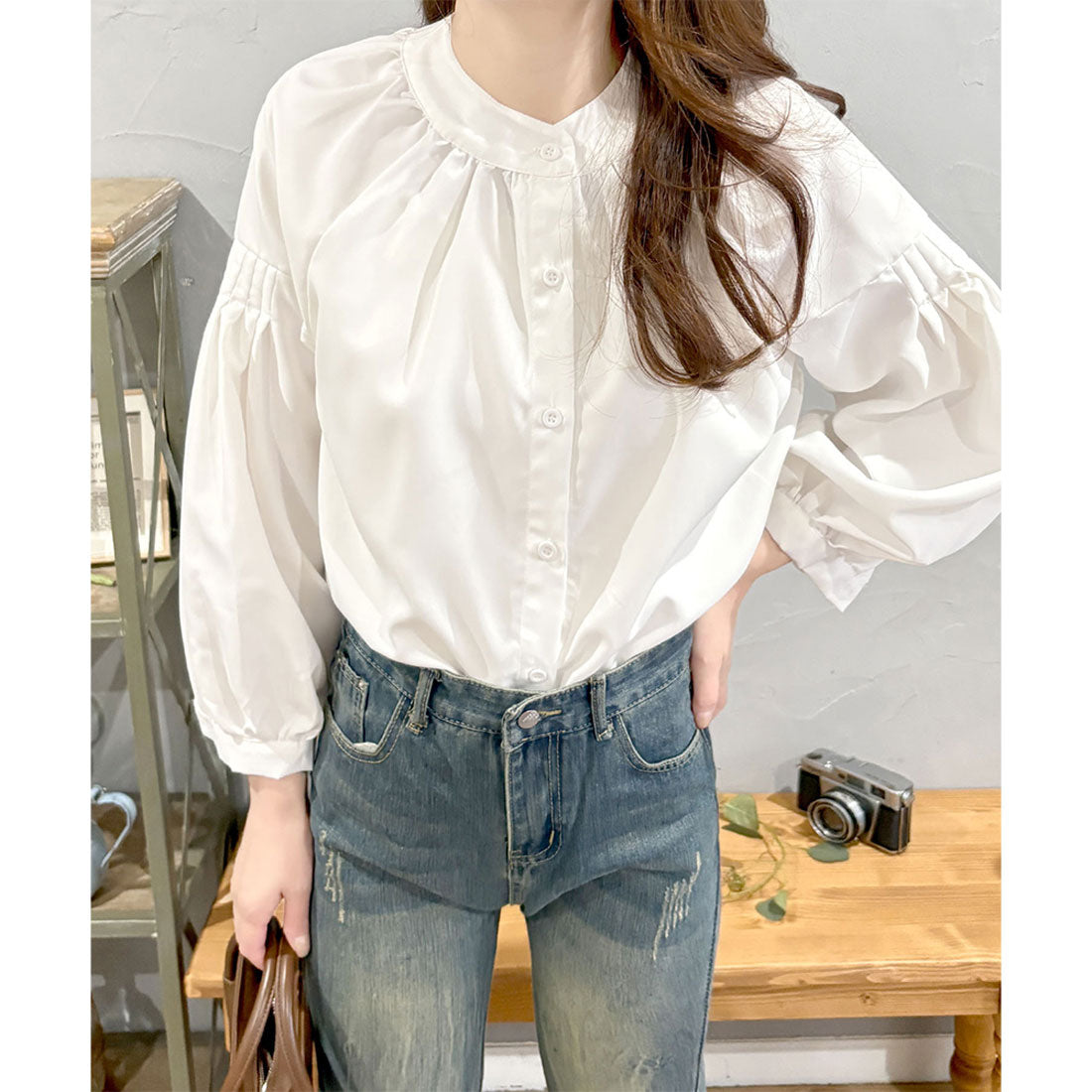 デューリリー Dewlily リラックスパフスリーブブラウス 体型カバー 長袖 ギャザー デイリー着回し 大人可愛い 上品きれいめ シンプル 無地 トップス 白 オフィス 韓国 （ブラック） ブラック