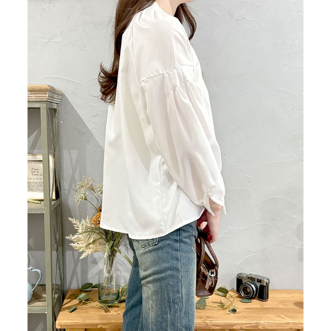 デューリリー Dewlily リラックスパフスリーブブラウス 体型カバー 長袖 ギャザー デイリー着回し 大人可愛い 上品きれいめ シンプル 無地 トップス 白 オフィス 韓国 （ブラック） ブラック