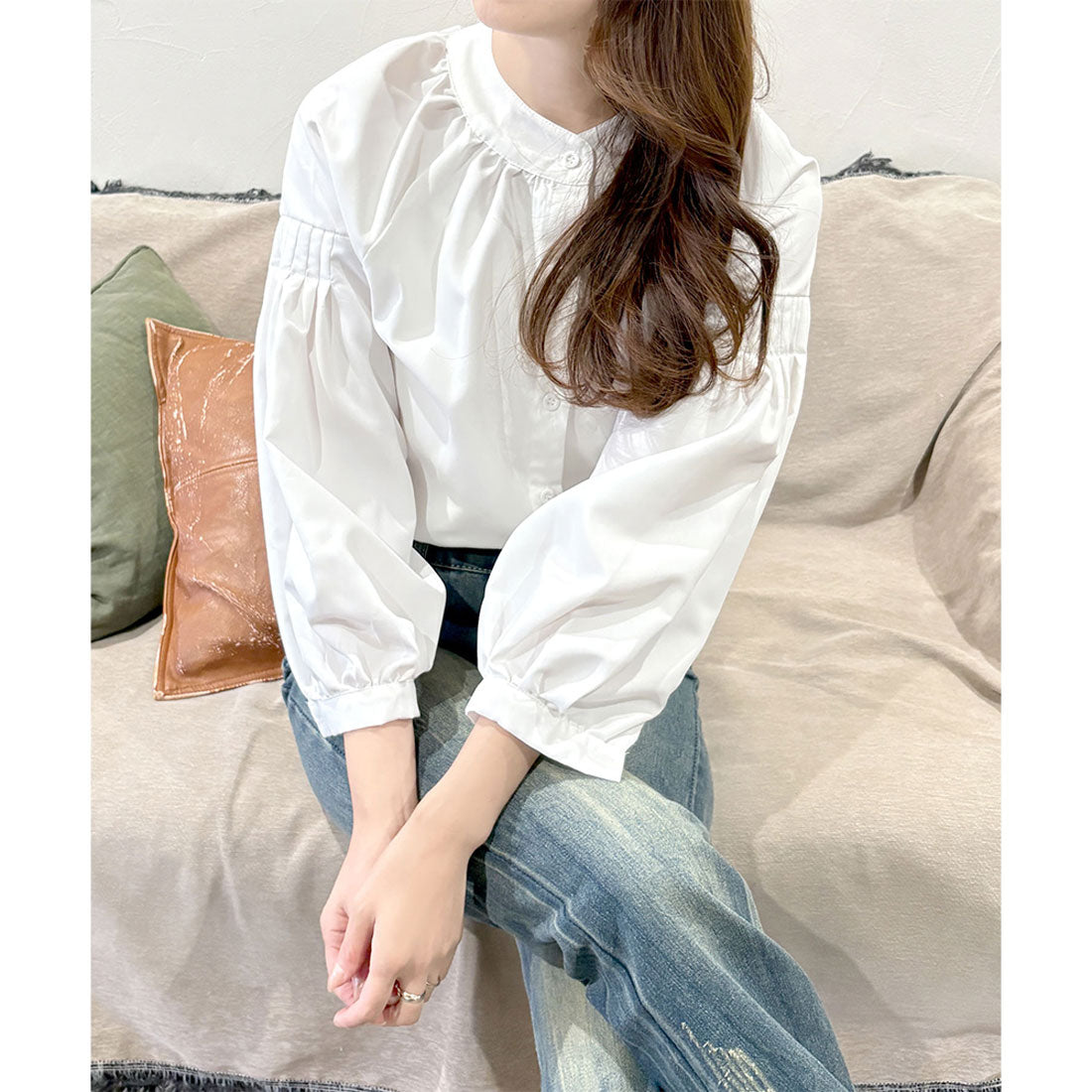 デューリリー Dewlily リラックスパフスリーブブラウス 体型カバー 長袖 ギャザー デイリー着回し 大人可愛い 上品きれいめ シンプル 無地 トップス 白 オフィス 韓国 （ブラック） ブラック