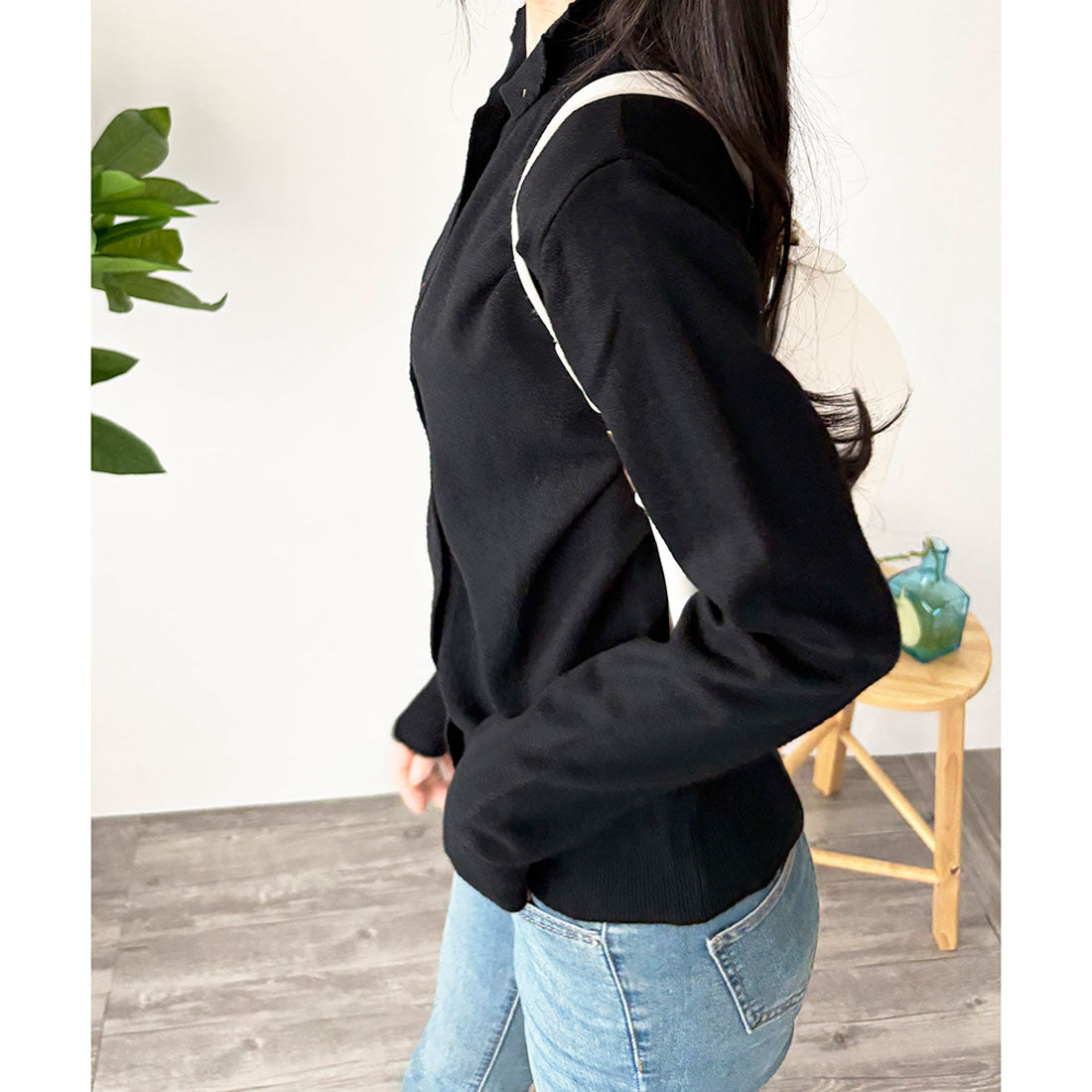 デューリリー Dewlily ソフトニットカーディガン レディース 羽織 長袖 前開き ベーシック 無地 きれいめ 秋冬 冷え対策 軽量 セーター オフィス 着回し 定番 シンプル （アイボリー） アイボリー