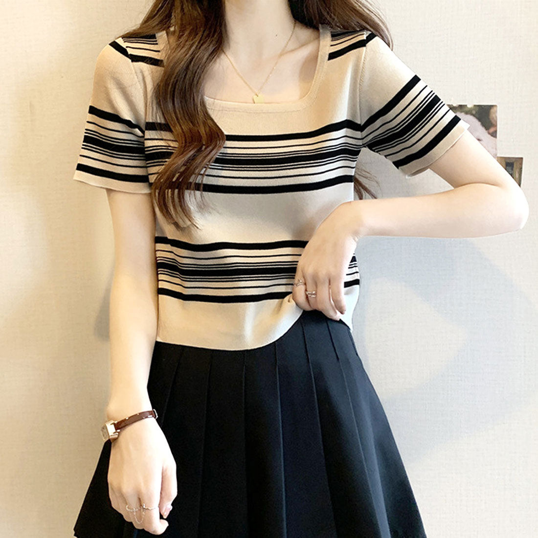 Dewlily Square neck short sleeve knit Korean fashion for teens, 20s, 30s, short length, tucked-in style, casual, cute and cool