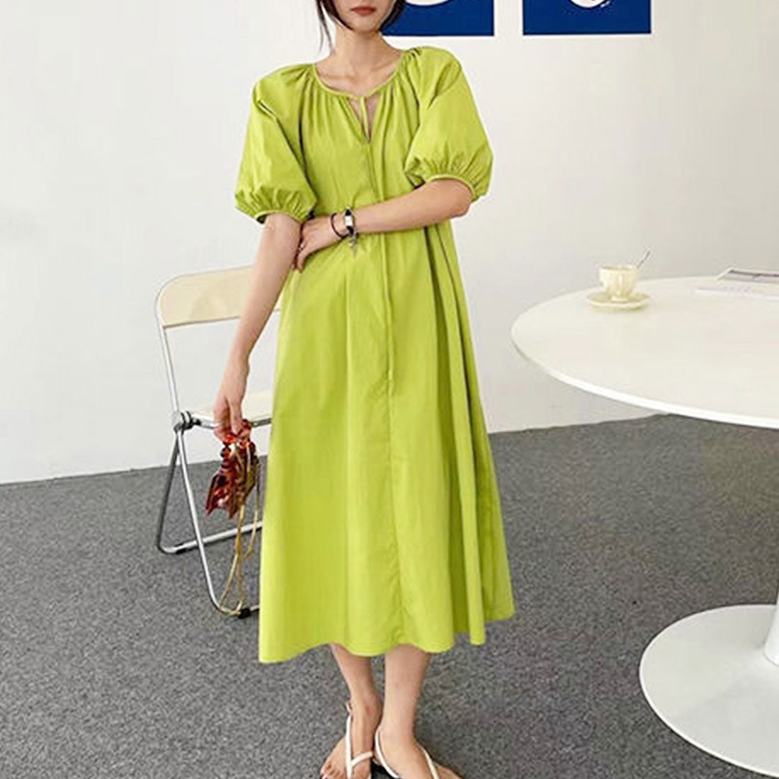 デューリリー Dewlily ラウンドネックワンピース 韓国ファッション 10代 20代 30代 ランタンスリーブ 大人 カジュアル 可愛い ゆったり 半袖 シンプル 無地