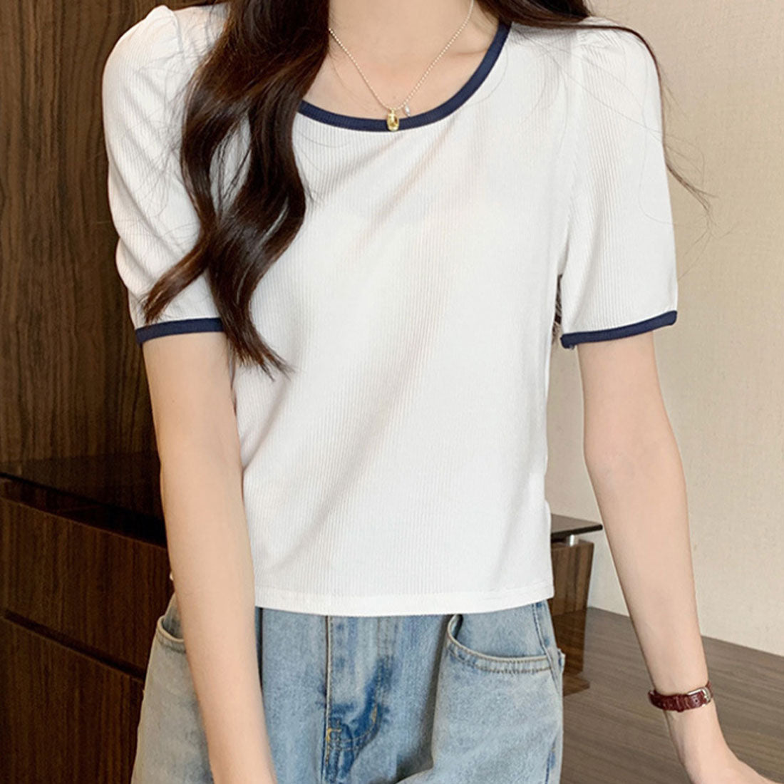 デューリリー Dewlily バイカラーTシャツ 韓国ファッション 10代 20代 30代 カジュアル シンプル 無地 おしゃれ きれいめ 大人 上品 パイピング （ホワイト） ホワイト
