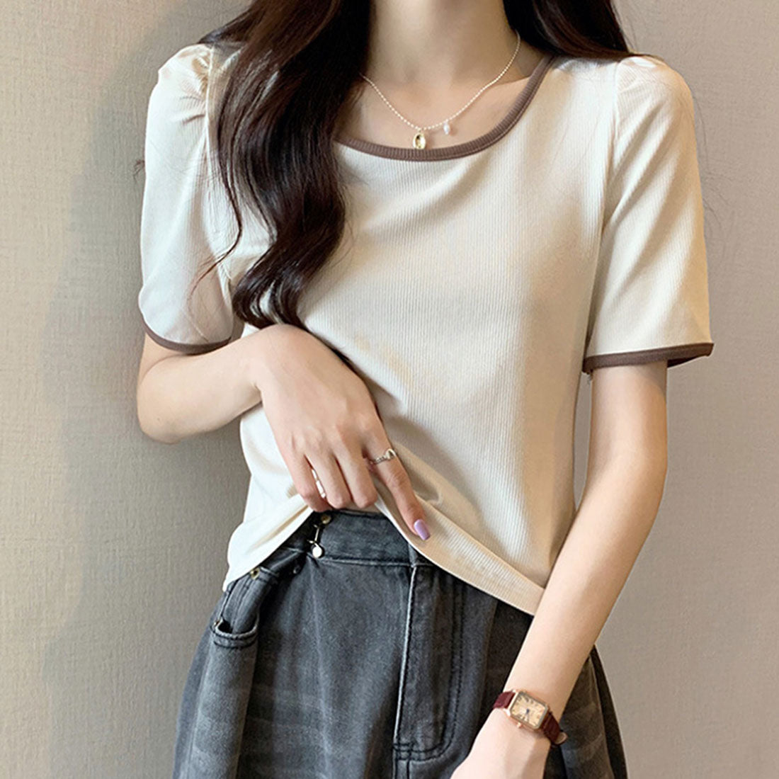 デューリリー Dewlily バイカラーTシャツ 韓国ファッション 10代 20代 30代 カジュアル シンプル 無地 おしゃれ きれいめ 大人 上品 パイピング （ベージュ） ベージュ