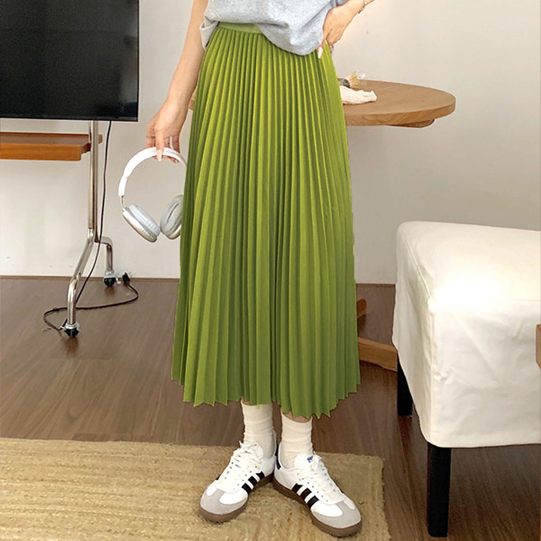 デューリリー Dewlily ロングプリーツスカート レディース 10代 20代 30代 韓国ファッション カジュアル 春 夏 秋 可愛い おしゃれ Aライン 黒 シンプル ゴム
