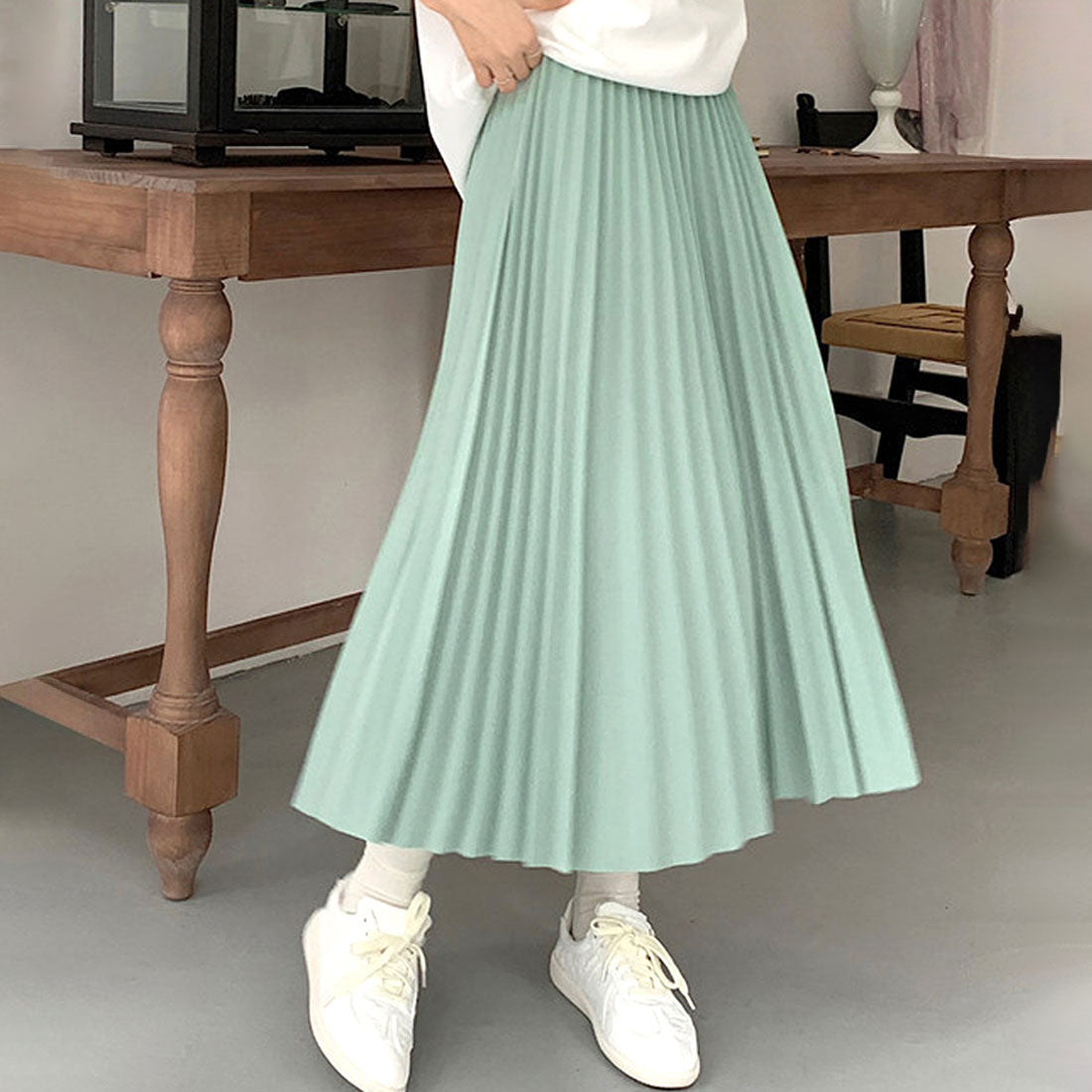 デューリリー Dewlily ロングプリーツスカート レディース 10代 20代 30代 韓国ファッション カジュアル 春 夏 秋 可愛い おしゃれ Aライン 黒 シンプル ゴム