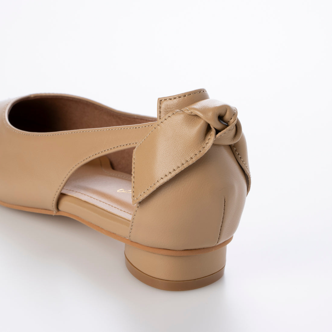 Daniella & GEMMA Back Ribbon Pointed Flat Pumps