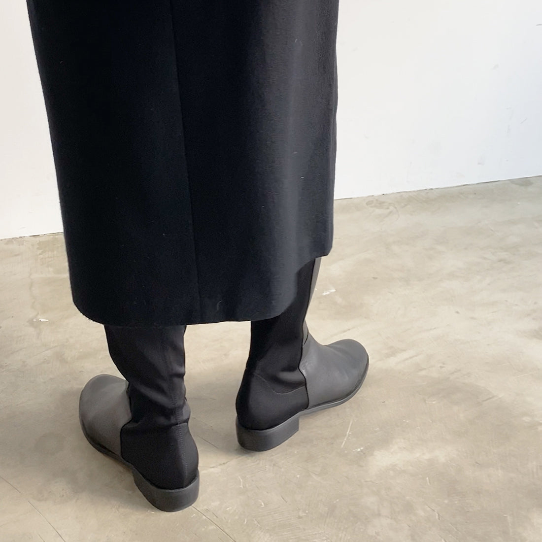 Daniella &amp; GEMMA [Akiko Kizu × Daniella &amp; GEMMA] Back stretch knee-high boots