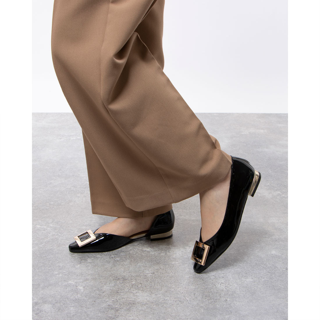 Daniella &amp; GEMMA Square motif flat pumps