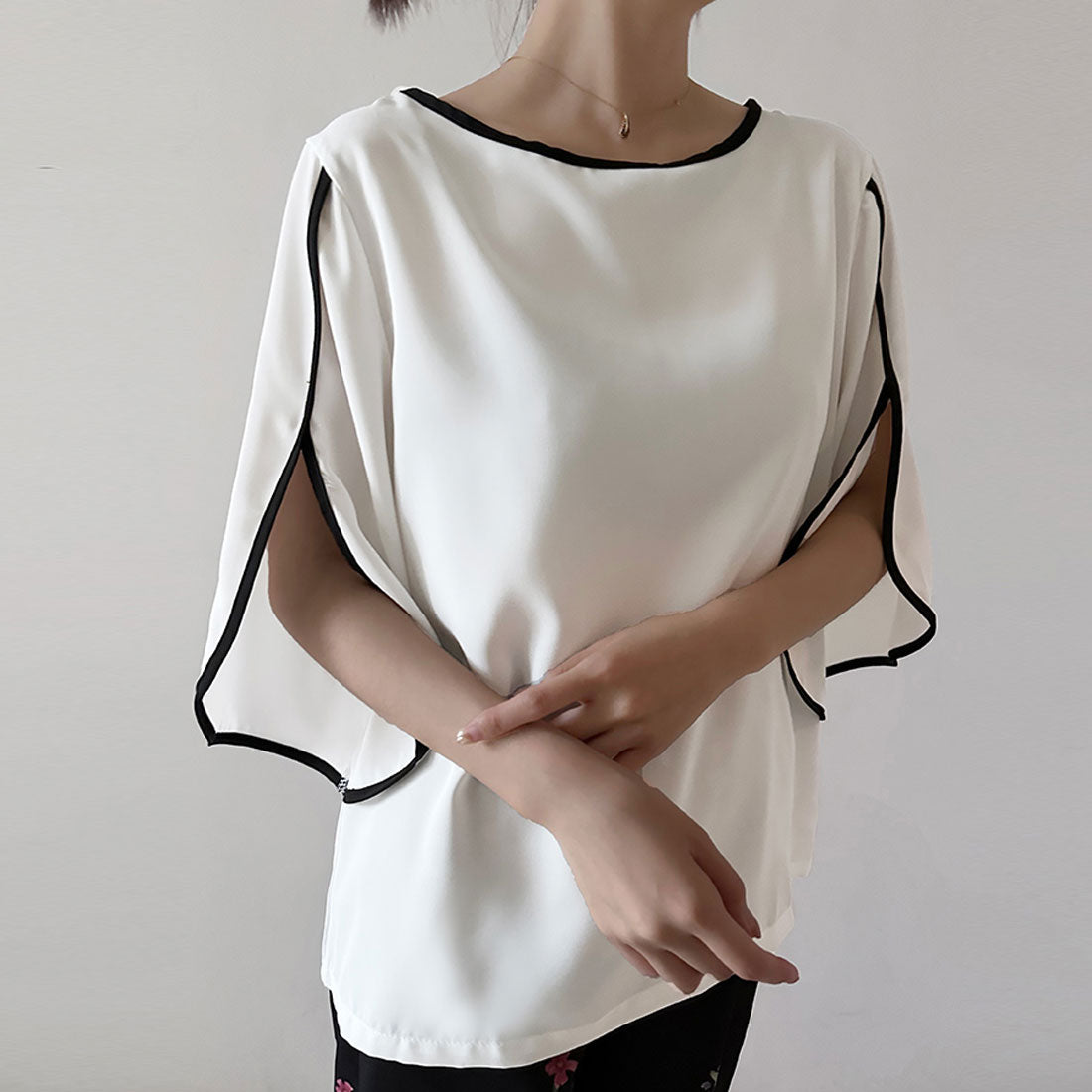 ドゥー ベル Doux Belle 袖フレア ブラウス シャツ （ブラック） ブラック