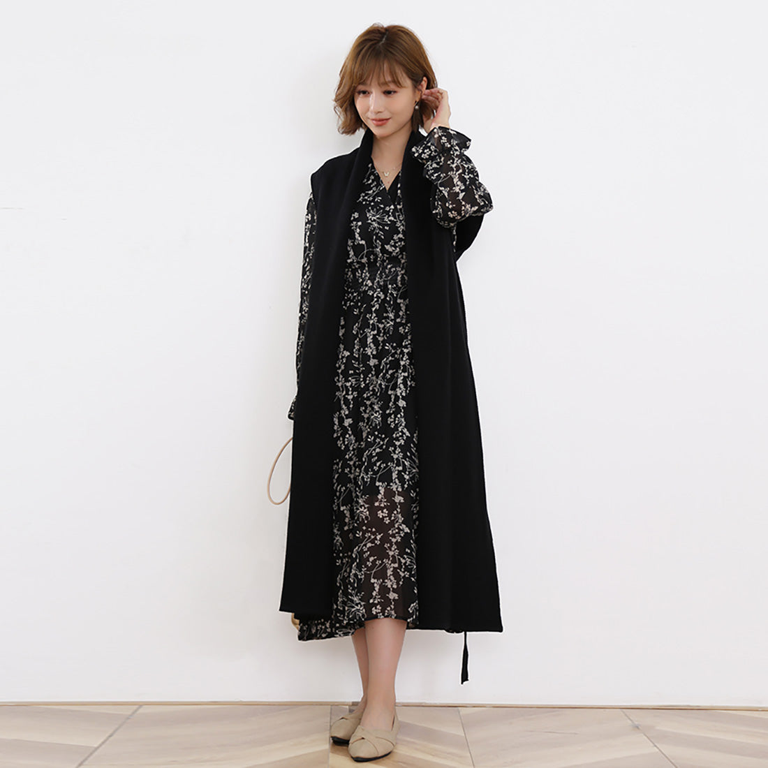 ドゥー ベル Doux Belle マキシワンピース レディース  花柄 Vネック パフスリーブ ロング丈 ひざ下 五分袖 長袖