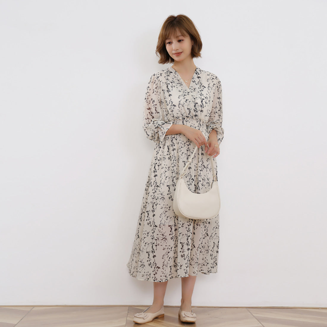 ドゥー ベル Doux Belle マキシワンピース レディース  花柄 Vネック パフスリーブ ロング丈 ひざ下 五分袖 長袖
