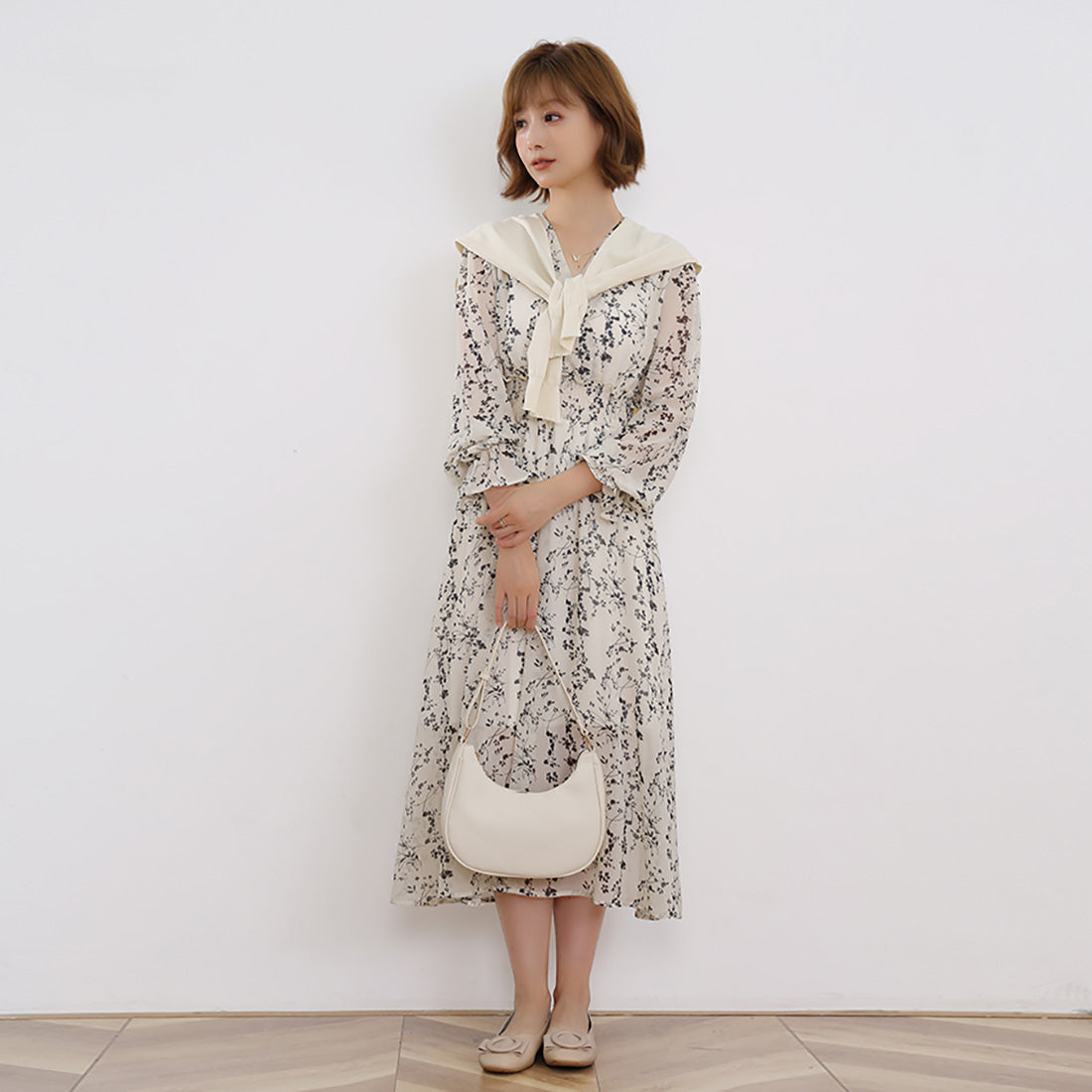 ドゥー ベル Doux Belle マキシワンピース レディース  花柄 Vネック パフスリーブ ロング丈 ひざ下 五分袖 長袖